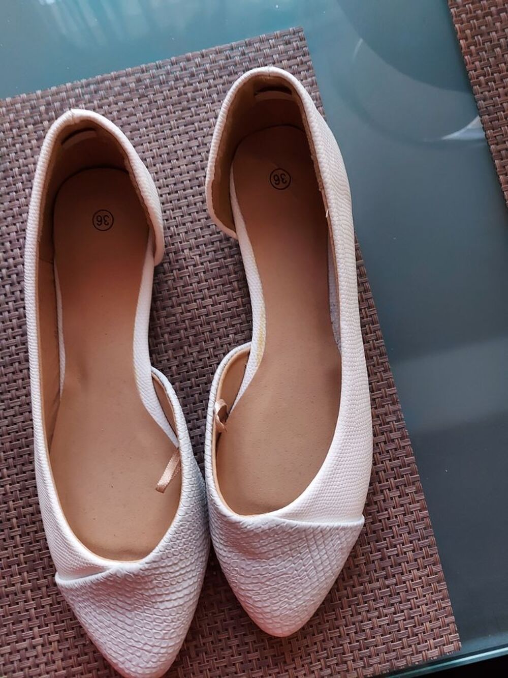 petite chaussures ouvertes Chaussures
