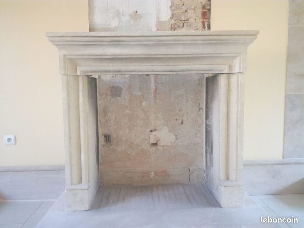 chemin&eacute;e de pierre de taille Décoration
