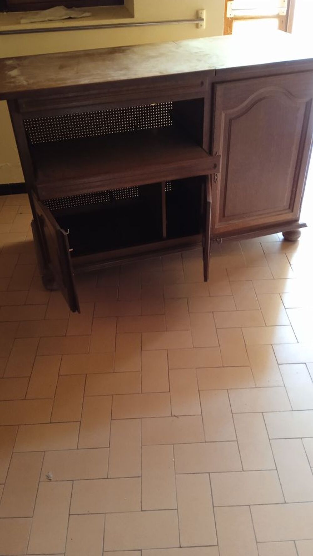 meuble t&eacute;l&eacute; Meubles