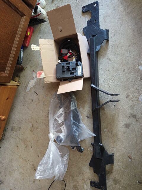 Pi&egrave;ces et &eacute;quipements Voiture Remorque voiture  occasion Charolles 71120