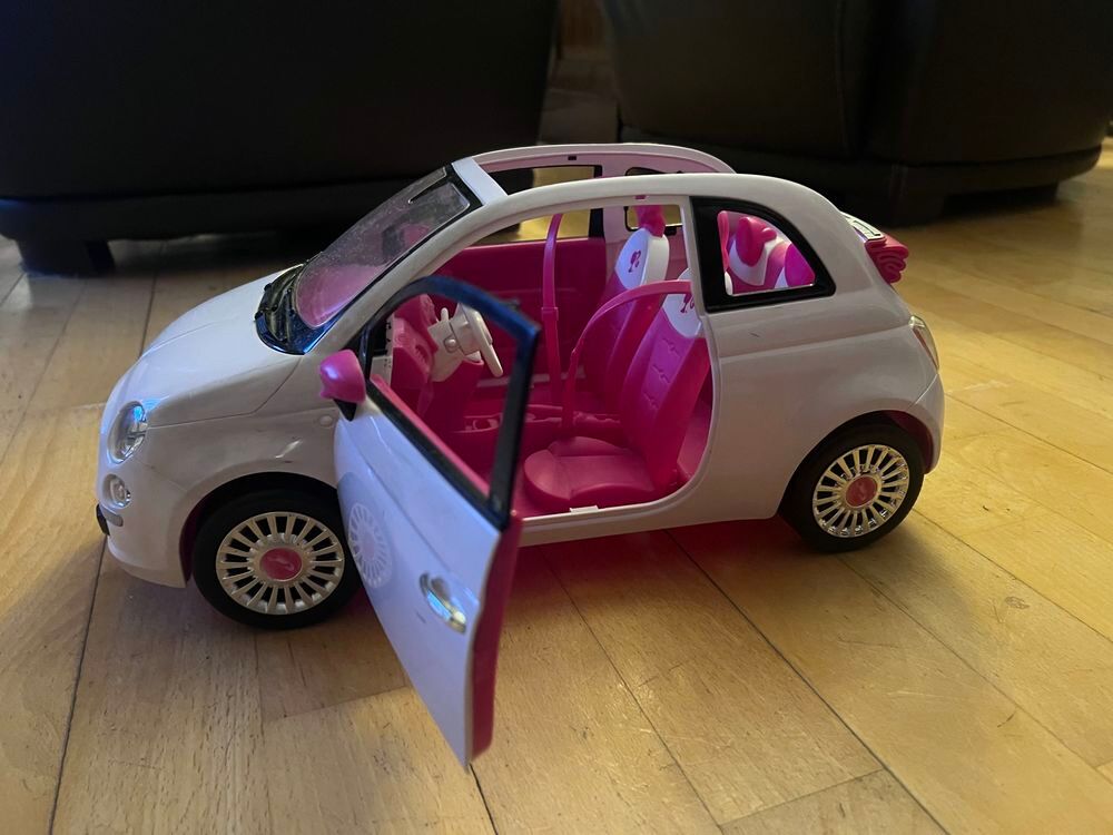 Voiture Fiat blanche BARBIE Jeux / jouets