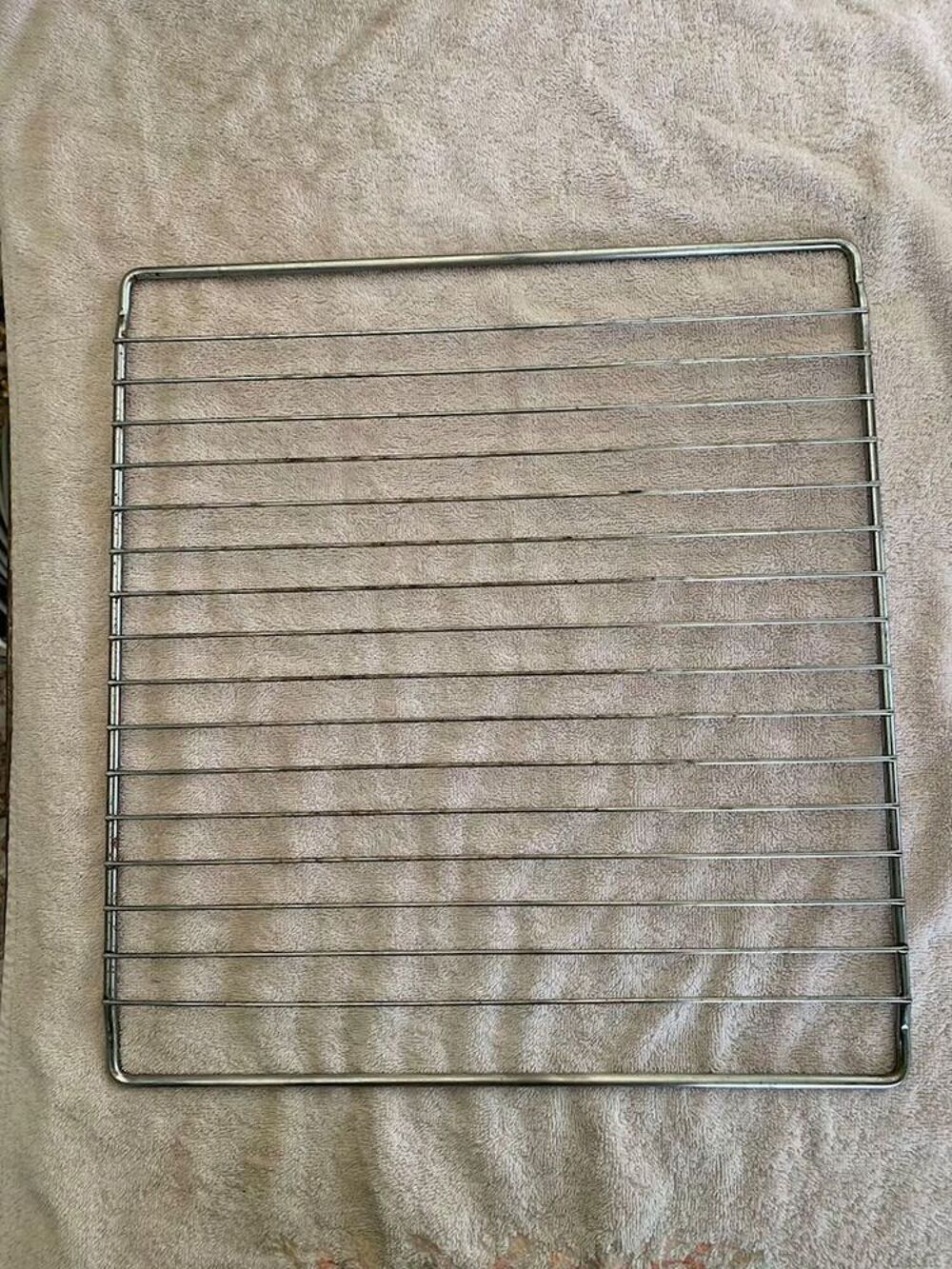 Grill, l&egrave;che frites, broches	 Electroménager