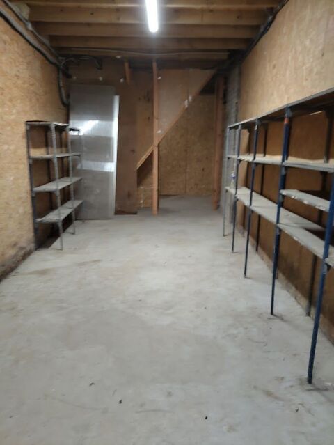 local d'activité et de stockage  150000 78380 Bougival