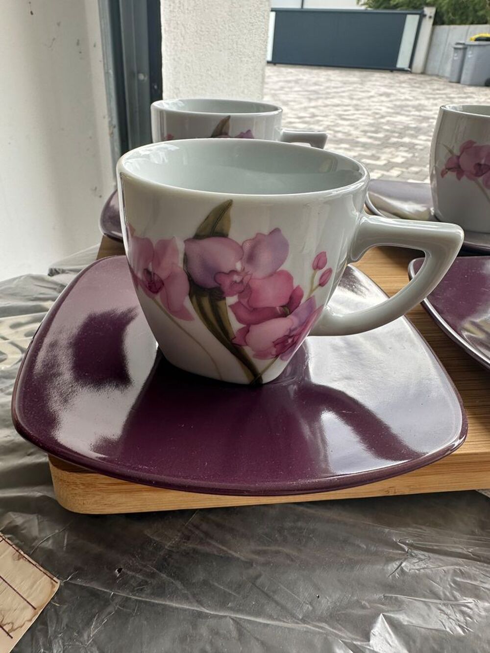 service &agrave; caf&eacute; Meubles