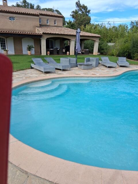 VENDS MEUBLE DE JARDIN 480 La Londe-les-Maures (83)