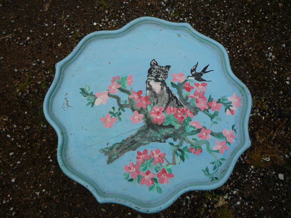 Gu&eacute;ridon,d&eacute;co chat (G)
diam&egrave;tre 36cm Meubles