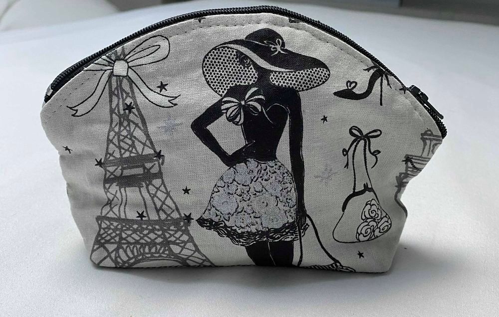 Ensemble sac et sa pochette. 
(style Vanessa Bruno) Maroquinerie