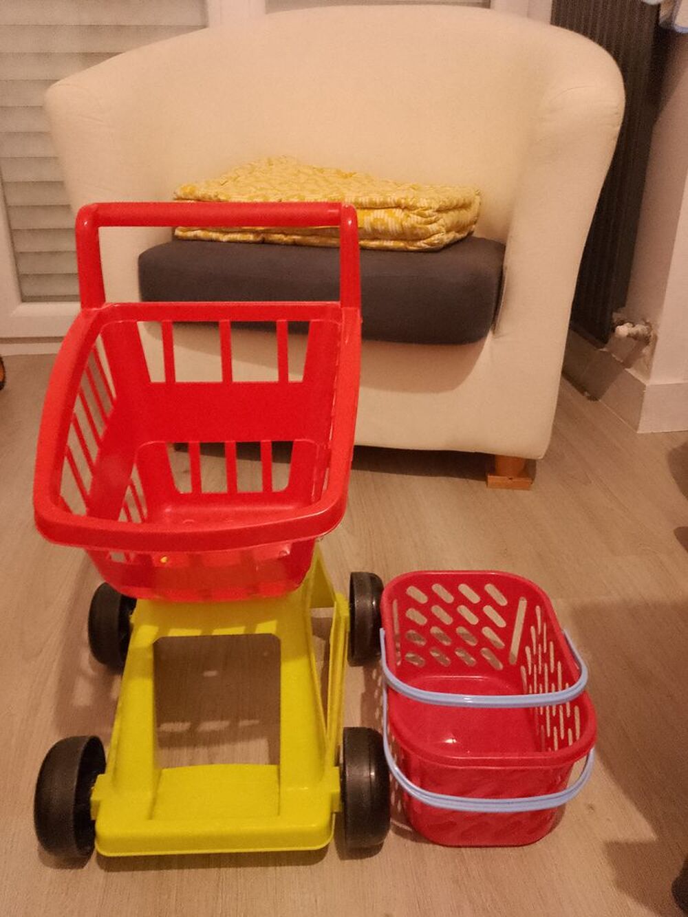 Marchande enfant panier l&eacute;gumes et fruits Jeux / jouets