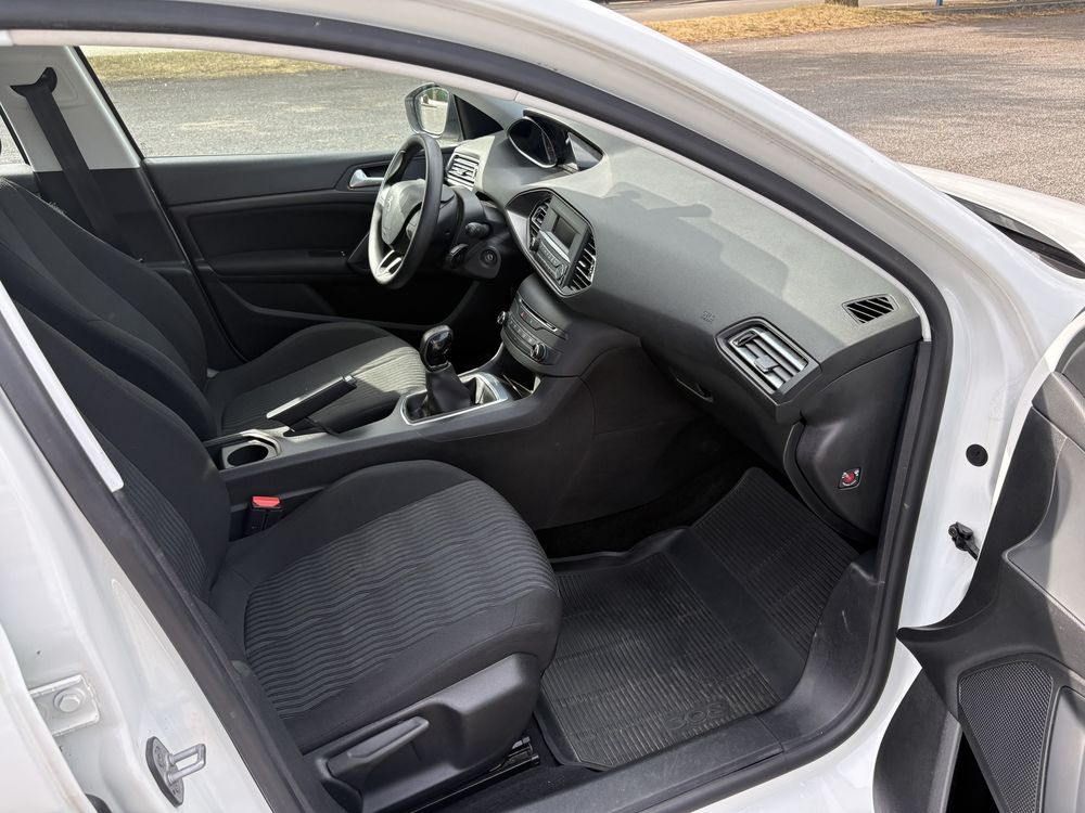 308 SW 1.6 BlueHDi 100ch S&S BVM5 Allure 2016 occasion 01000 Bourg-en-Bresse