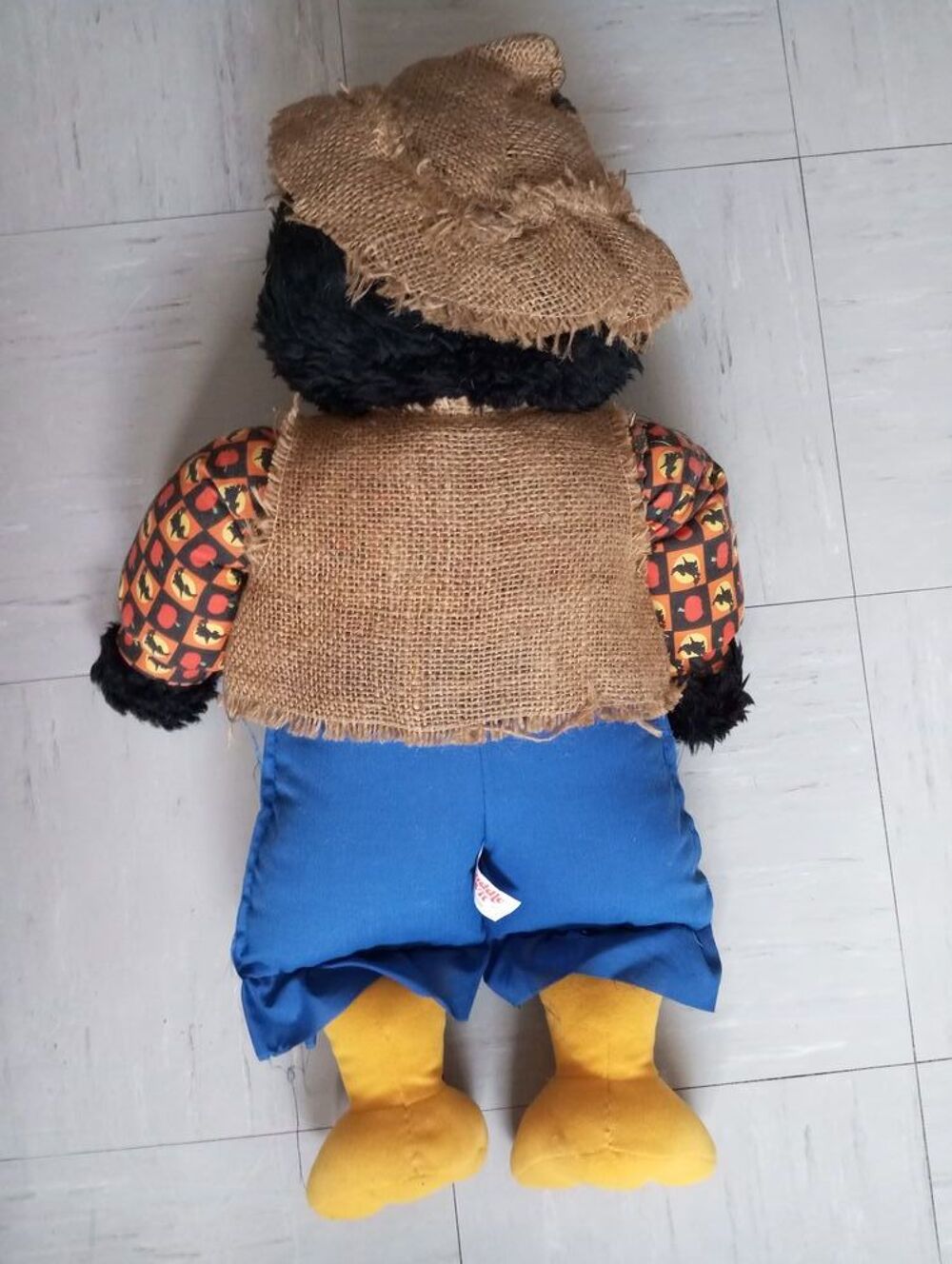 grande poup&eacute;e peluche corbeau d&eacute;coration halloween Décoration