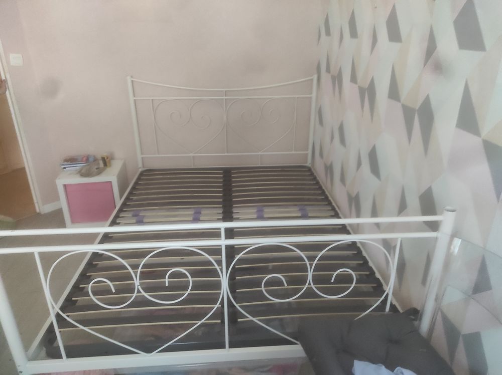 LIT BLANC 140*190 + SOMMIER + POSSIBILITE BALDAQUIN Meubles