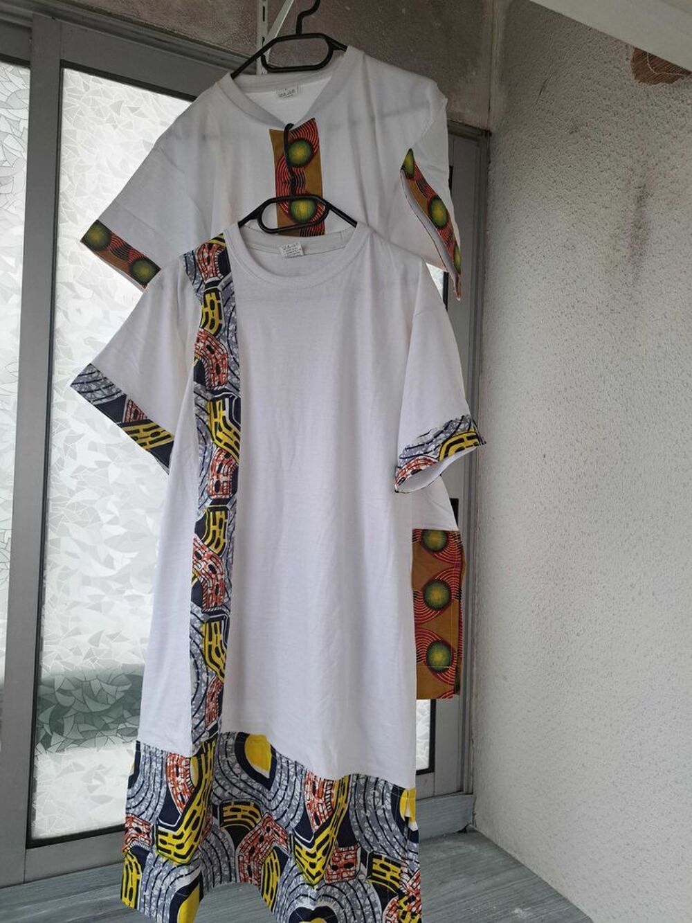 T-shirts, sacs et tongs customis&eacute;s Vêtements