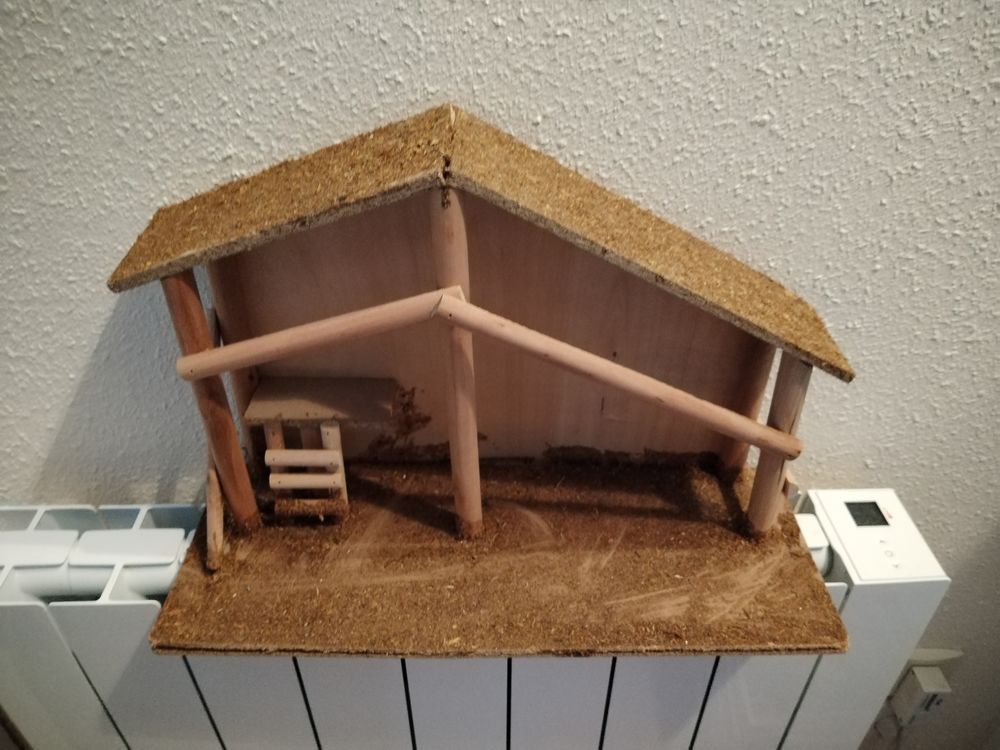 Cr&egrave;che en bois Décoration
