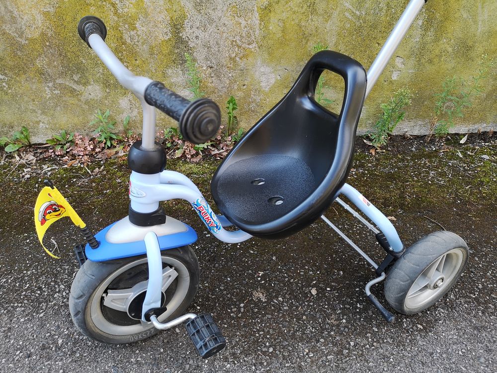 V&eacute;lo Tricycle puky metal + canne - trois roues Puériculture