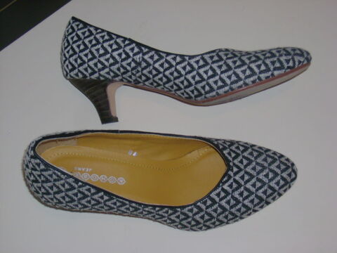 Chaussures  talon BONOBO T37 25 Hagetmau (40)