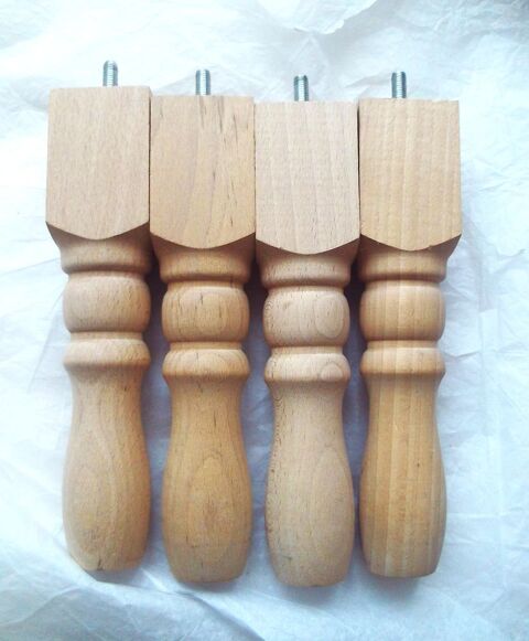 4 pieds de lit en bois tourn�, massif, en h�tre dur 36 Villeurbanne (69)
