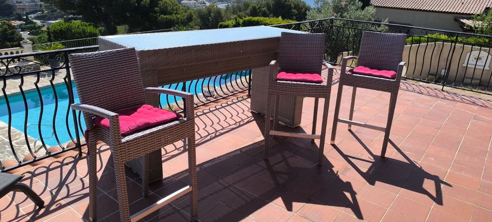 bar de piscine + 3 tabourets Meubles