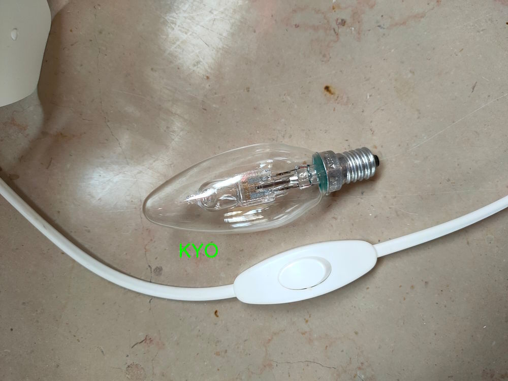 Lampe chevet &agrave; poser, abat-jour ajour&eacute; blanc m&eacute;tal cylindre Décoration