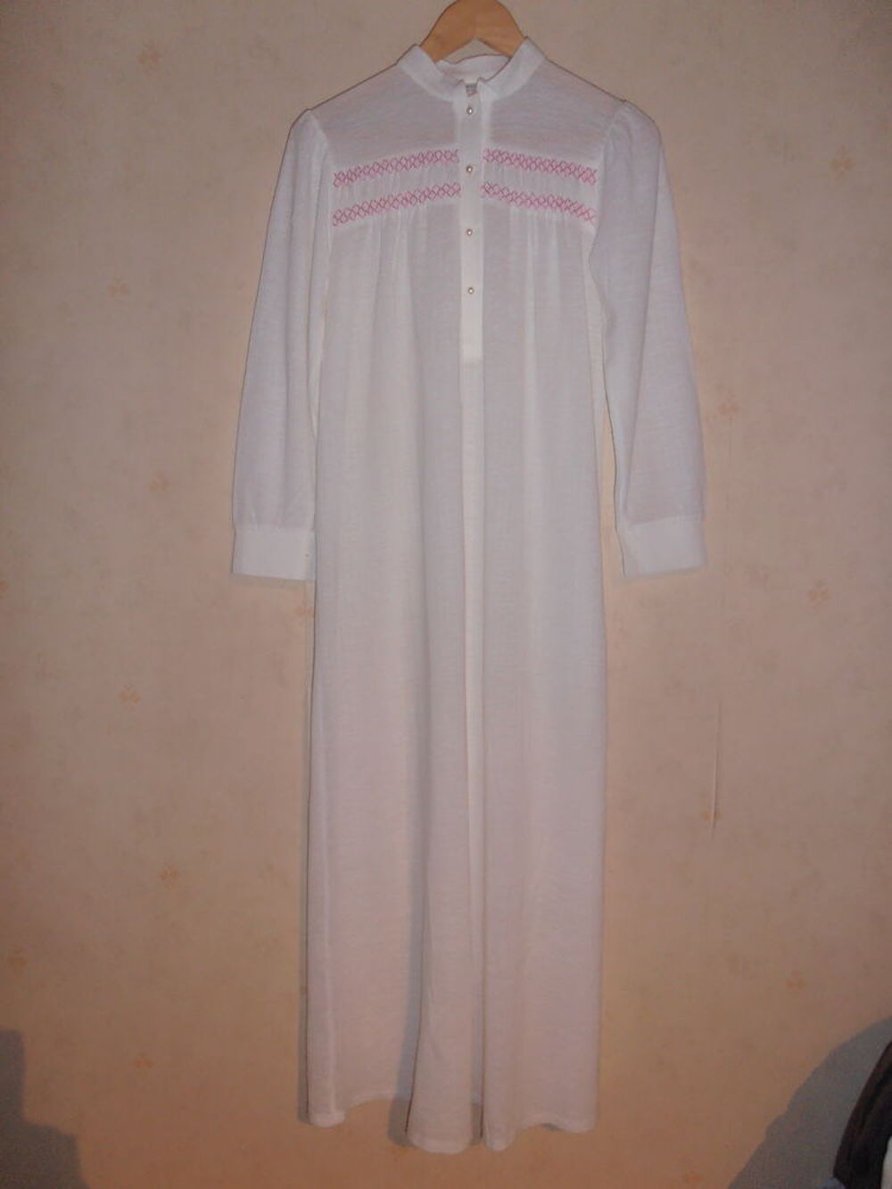 Chemise de nuit blanche 2 (83) Vêtements