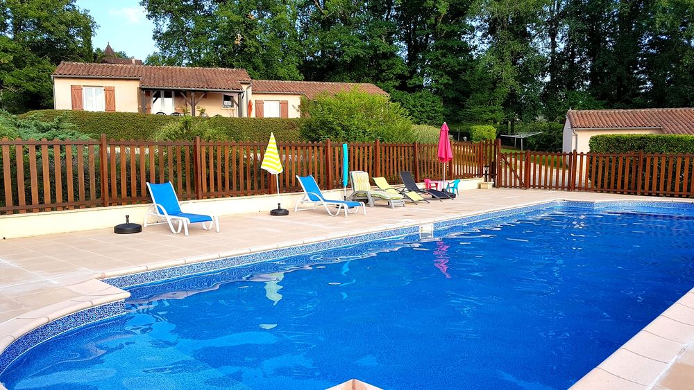 Vente Autre Opportunité : 3 gîtes 3? + grande piscine sur 1,5 ha Savignac-les-Églises