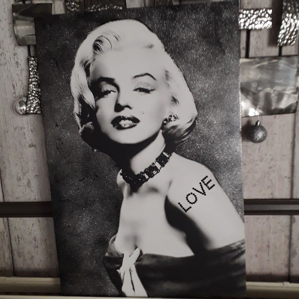 TABLEAU MARYLIN PAILLET&Eacute; 
Décoration