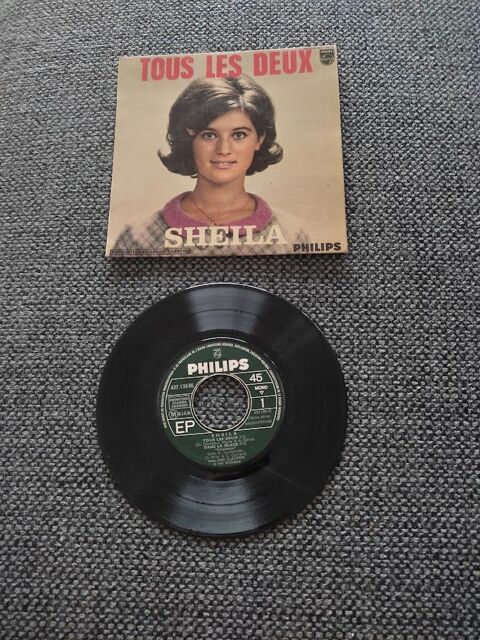 M (140) - Sheila ? Tous les deux 2 Paris 13 (75)