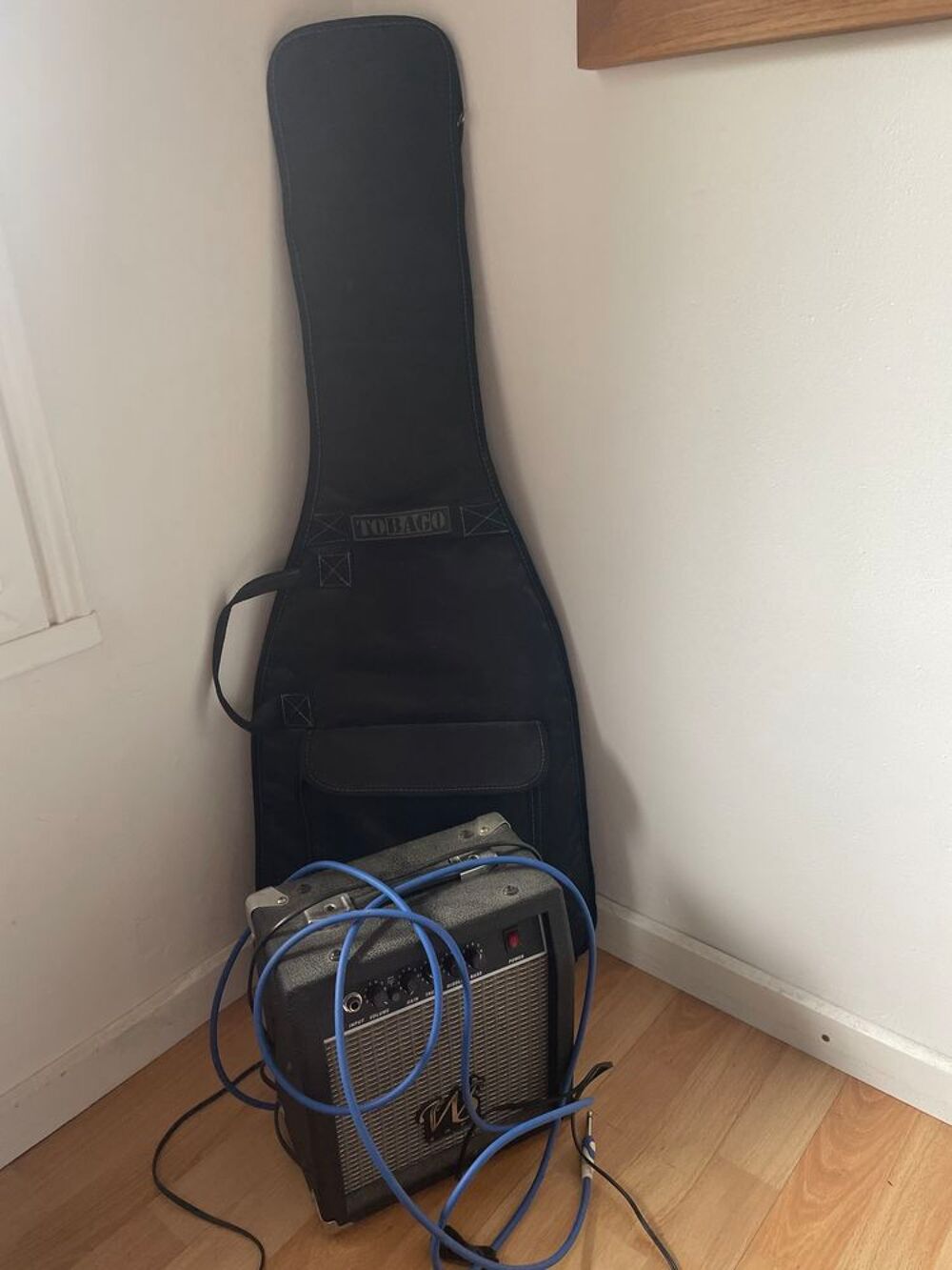 Fender squier strat avec amplifier Instruments de musique