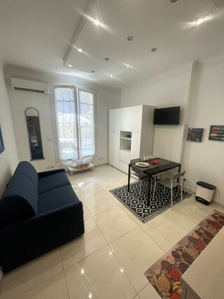  Appartement à louer 2 pièces 31 m²