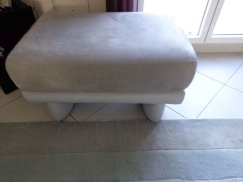 POUF CHATEAU D'AX 39 Marolles-en-Brie (94)