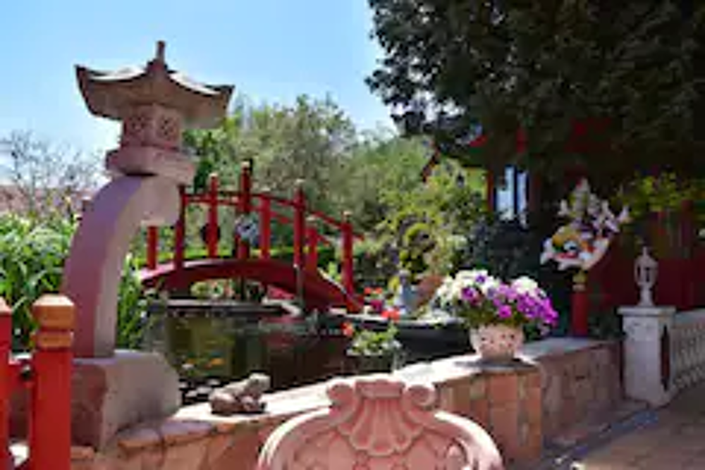   Au printemps japonais, La Mure, parc des Écrins Rhône-Alpes, Pierre-Châtel (38119)