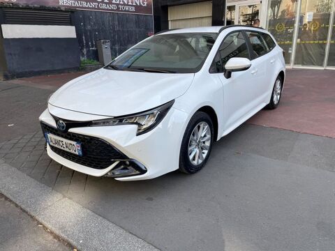 Toyota Corolla Pro Hybride 140ch Dynamic Business + Programme Beyond Zero Academy 2024 occasion Paris 75007