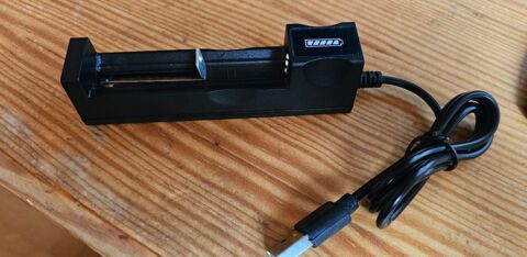 chargeur pile 10 Viviers-du-Lac (73)