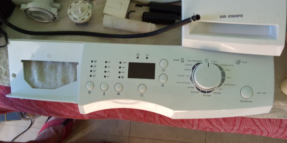 accessoires pour mpachine &agrave; laver faure mod&egrave;le:FWG1120M Electroménager