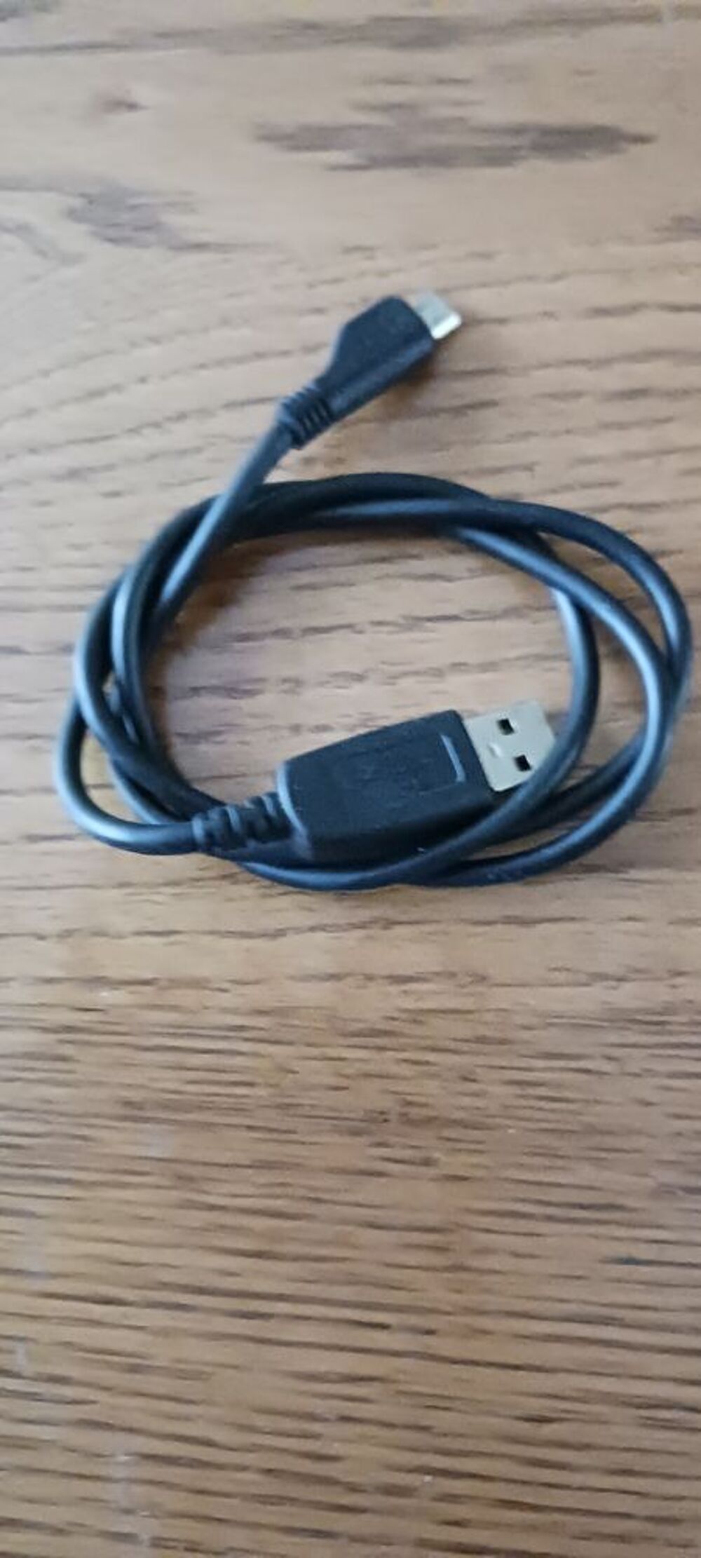 CABLE USB POUR TELEPHONE . Matériel informatique
