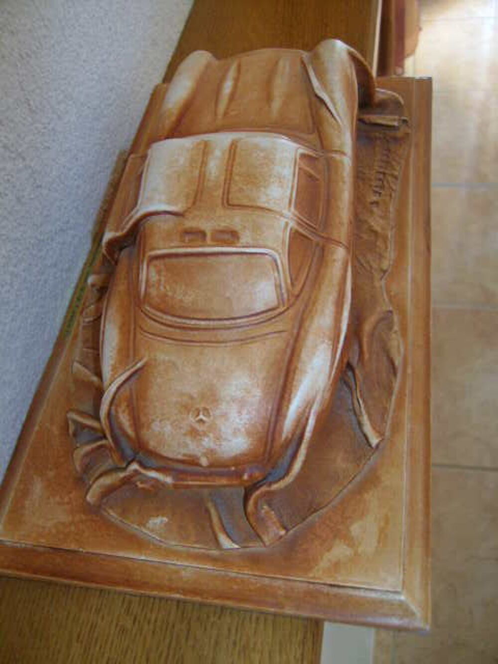 Statue pl&acirc;tre Mercedes-Benz 300SL 1954 sous b&acirc;che L.LAUGERAT Décoration