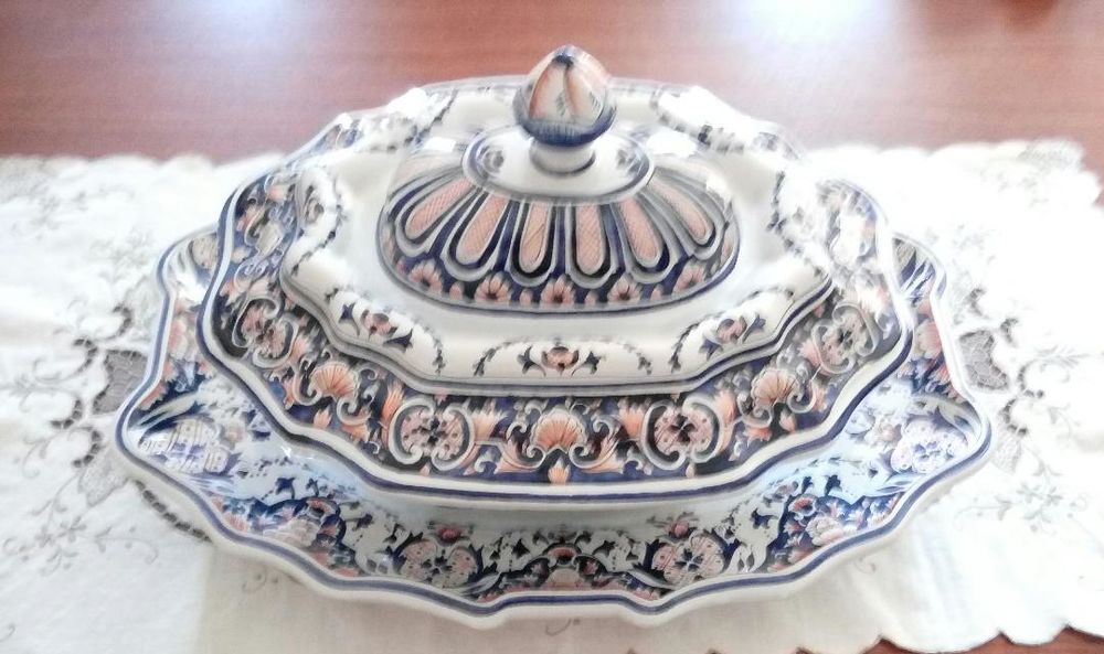 Soupi&egrave;re d&eacute;corative type Moustier Décoration