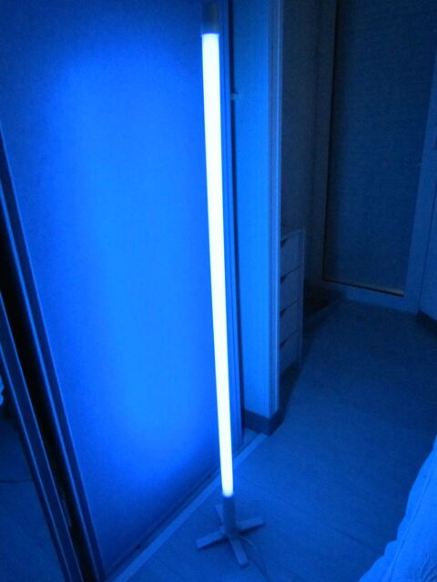 Tube n�on 15 Le Grau-du-Roi (30)