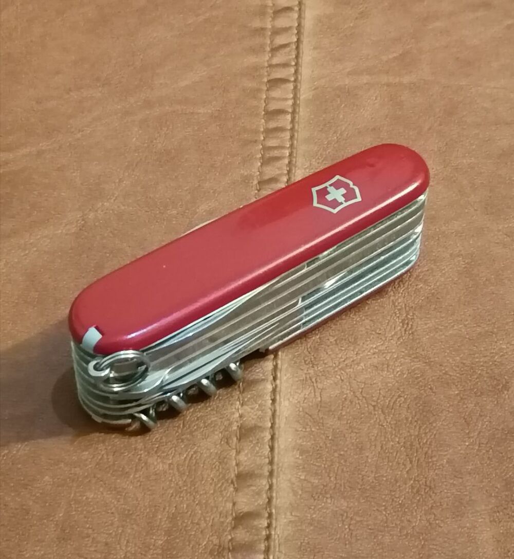 Couteau suisse 