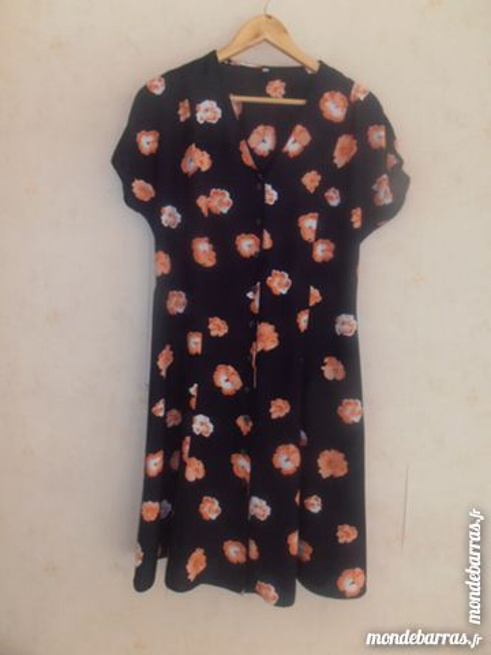 Robe marine fleurie (59) Vêtements