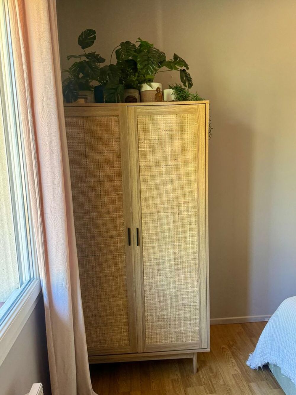 Armoire AMANA 2 portes (effet ch&ecirc;ne &amp; cannage rotin) Meubles