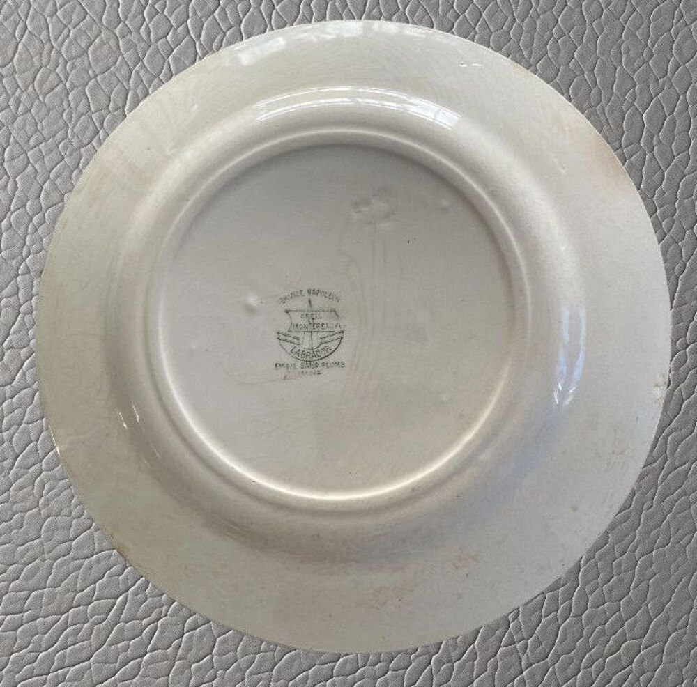 Assiette service Napol&eacute;on de Creil et Montereau Labrador Cuisine