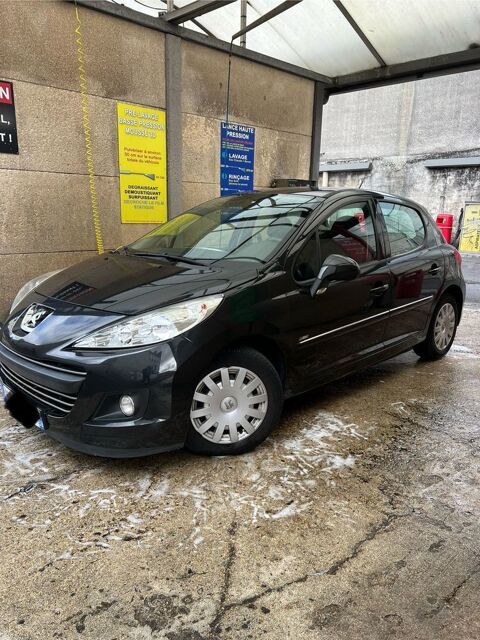 Peugeot 207 diesel 1,6 90 cv finition 99g 4 chevaux 