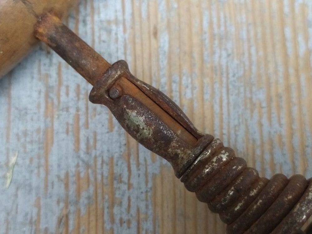Ancien Tire Bouchon &agrave; Ressort ca1900 Collection Pomelkophile 