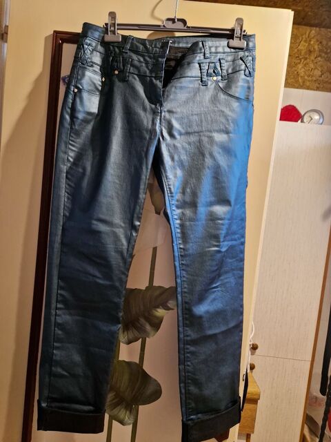 Pantalon en Skaï vert métallisé Camphin-en-Carembault (59)
