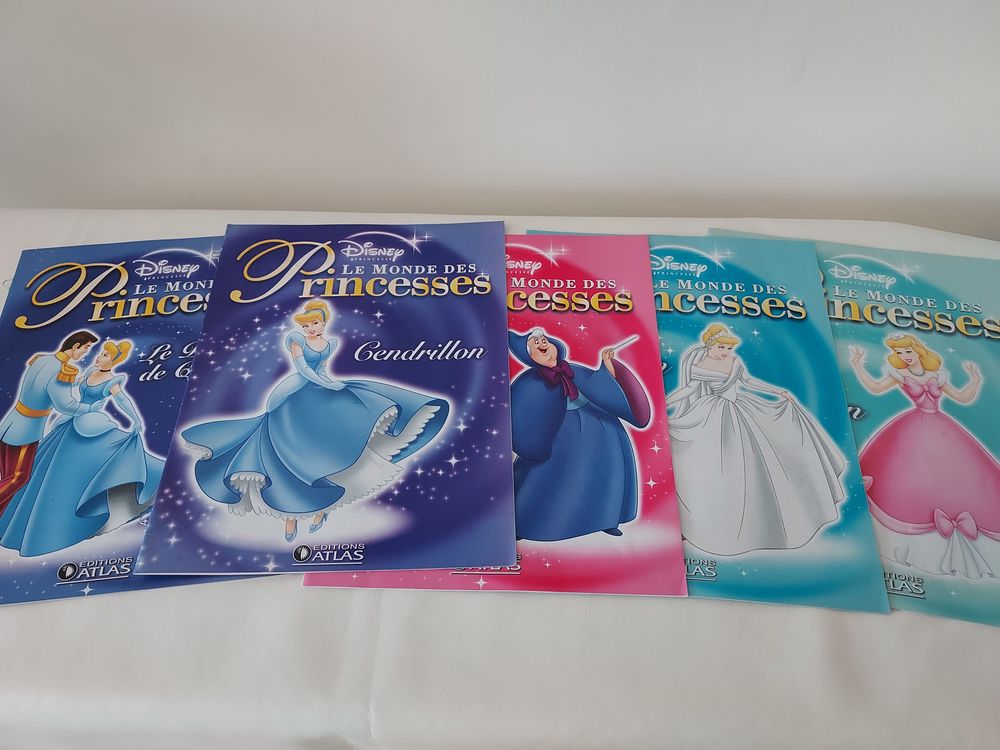Figurines Princesses Disney en porcelaine. 
