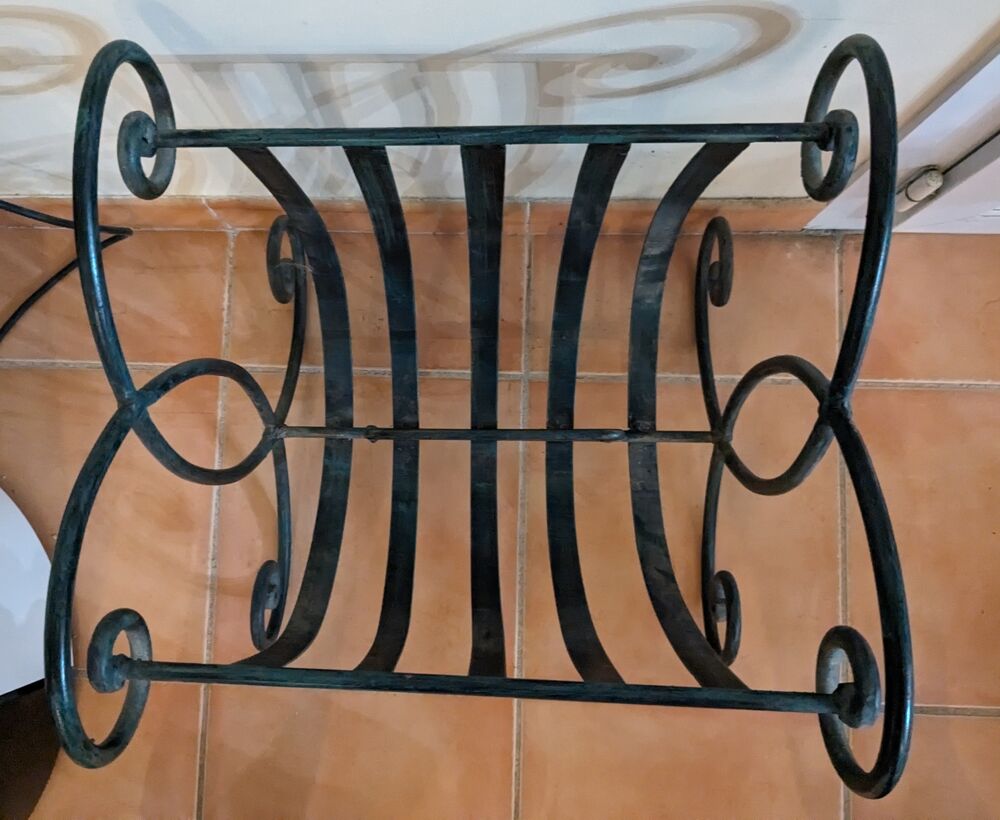 Porte-revue en fer forg&eacute; Décoration
