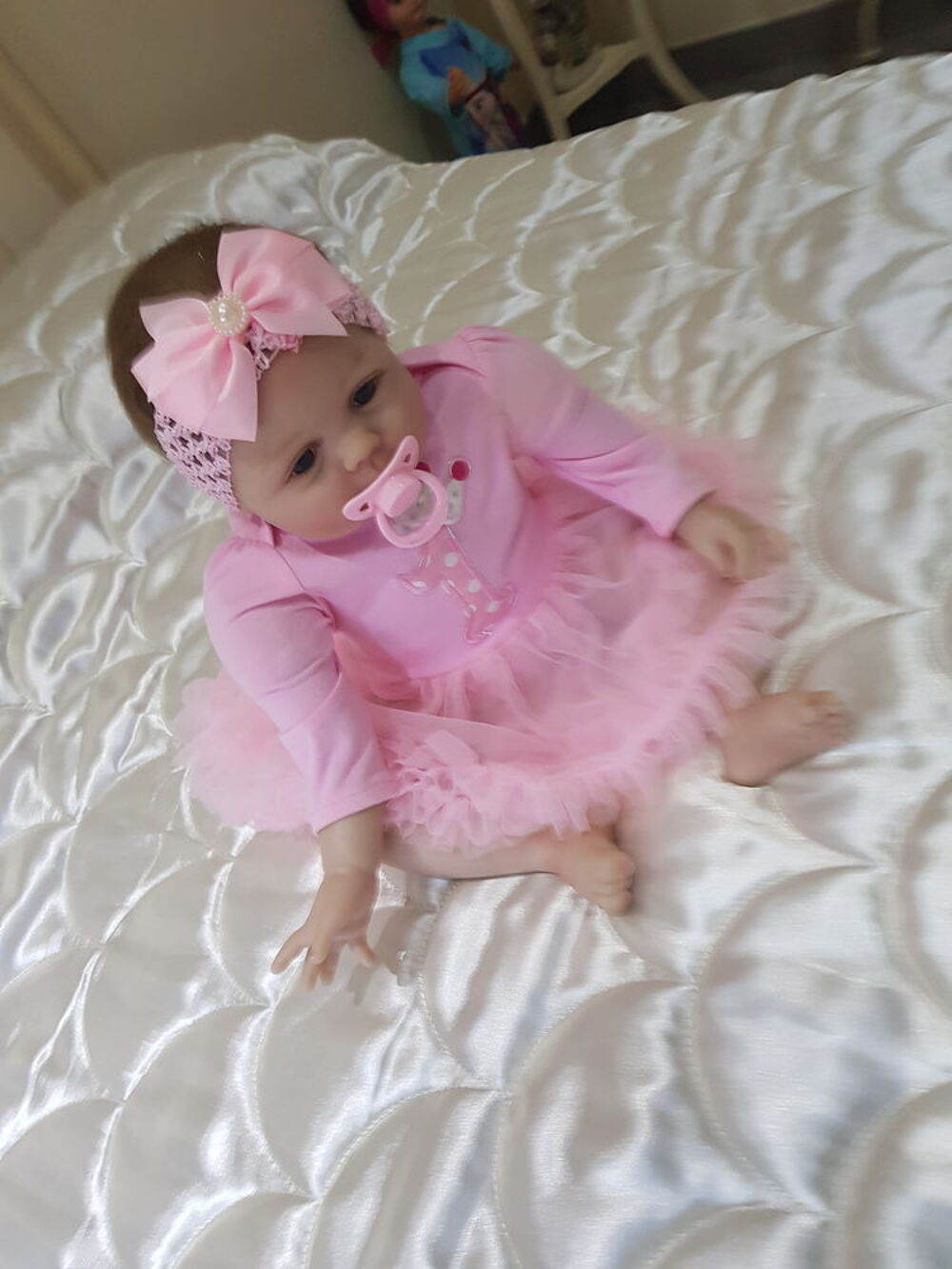 poup&eacute;e collection fabrication artisanale couleur robe rose 