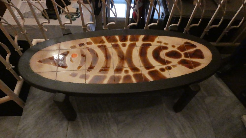 TRES RECHERCHE
table basse en teck et c&eacute;ramique ann&eacute;es1960 Meubles