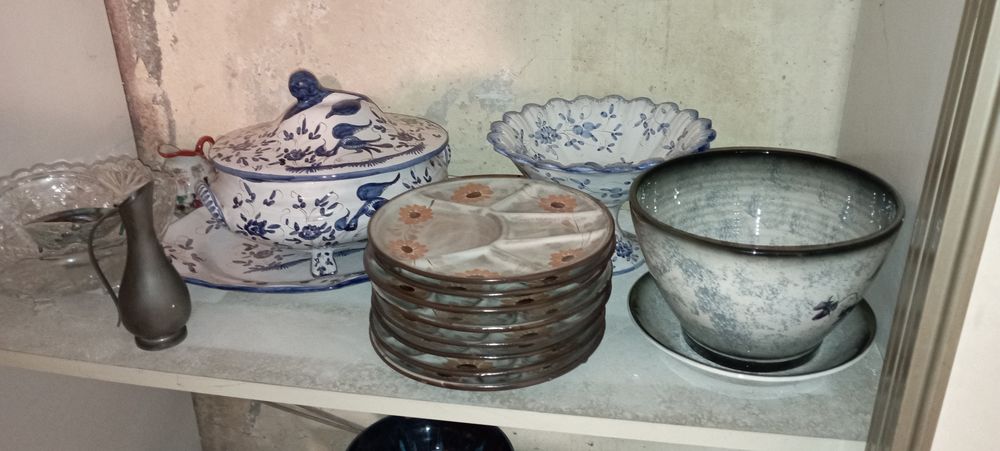 Diff&eacute;rents objets de d&eacute;coration
Décoration