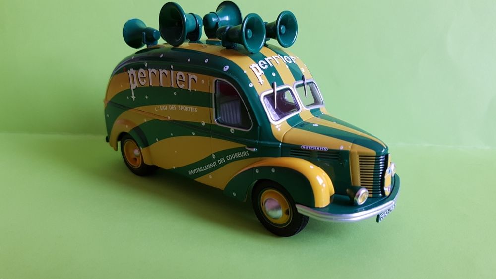 VOITURE PERRIER 